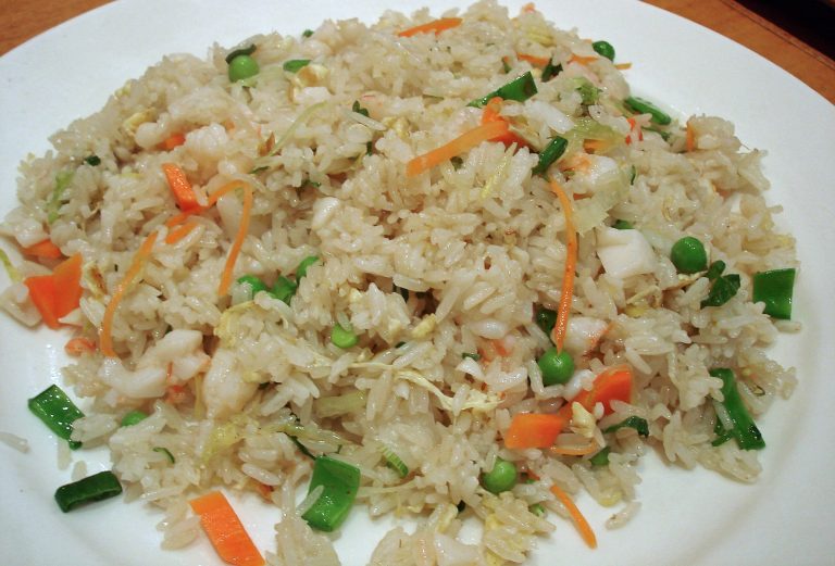 Effortlessly Whip Up a Tasty Meal with This Top-Rated Fried Rice Recipe