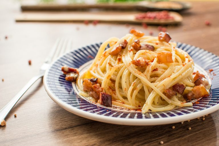 Cooking up a Delicious Carbonara Dish: Complete Recipe and Ingredients Revealed