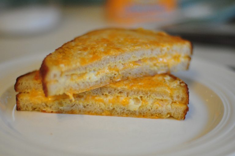 Cheese Lover’s Delight: How to Make a Gourmet Grilled Cheese Sandwich at Home