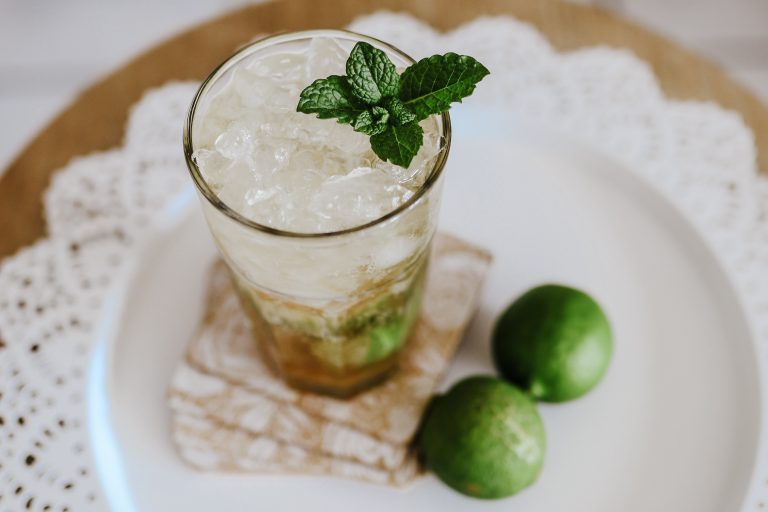 Unlocking the Secrets to Making a Classic Mojito at Home
