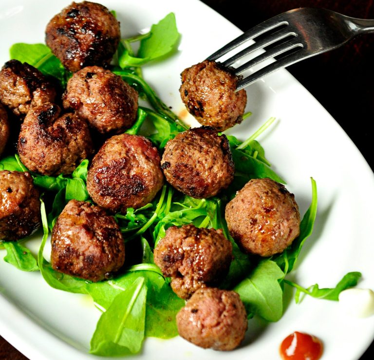 From Grandma’s Kitchen to Yours: The Best Meatball Recipe Passed Down Through Generations